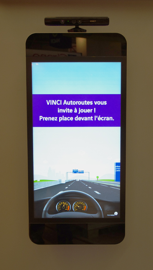 Kinect-ecran-tactile-multitouch-VINCI-autoroutes-mondial-automobile Kinect-ecran-tactile-multitouch-VINCI-autoroutes-mondial-automobile
